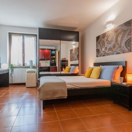 Апартаменти Studio S. Tommaso A Piazza Castello By Wonderful Italy Турин Екстер'єр фото